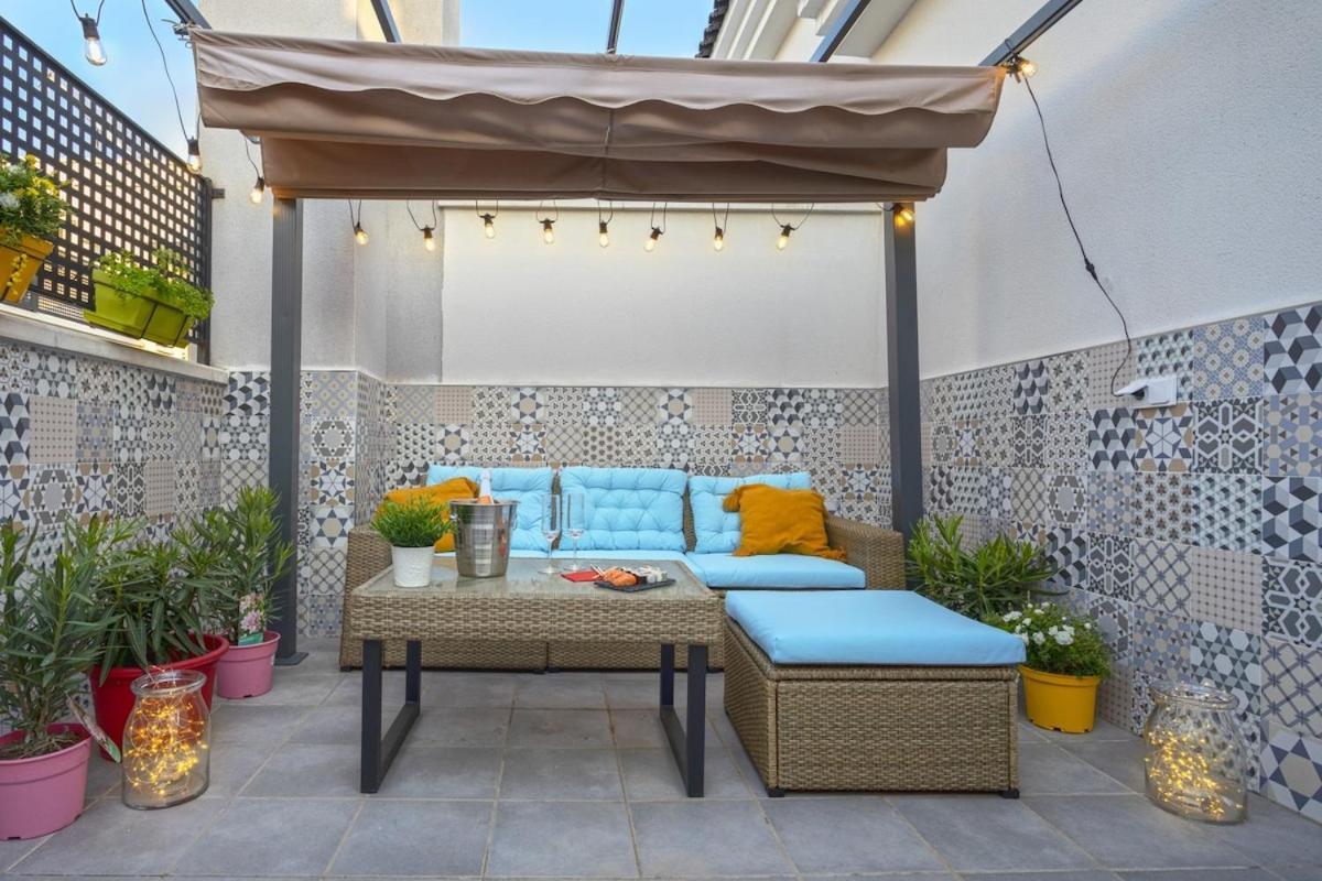 -Malagasunapts- Privateterrace Freeparking Pool Exterior photo